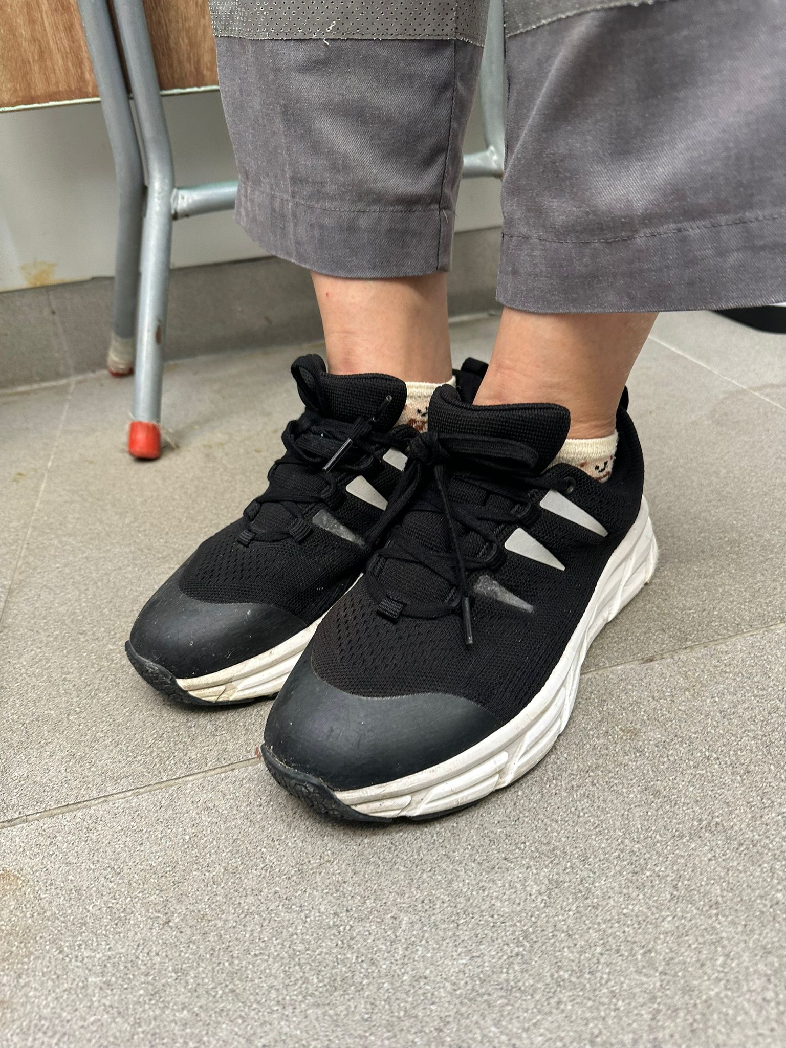 Development of Occupational Safety and Health Shoes for FEHD